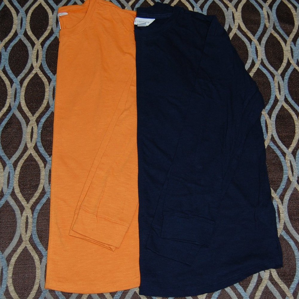 Relaxed, oversized,long sleeve tees